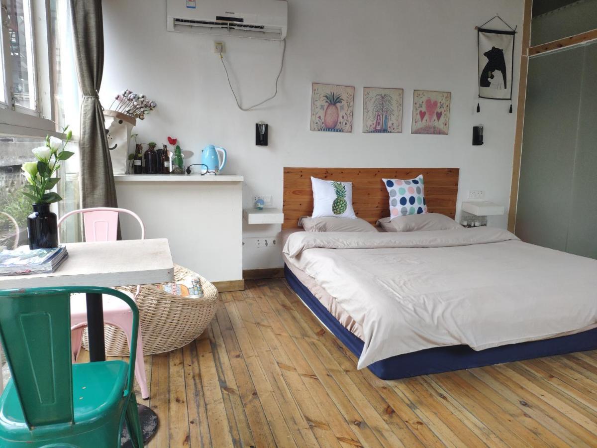 Monkey Jane'S Guesthouse Yangshuo Exterior photo